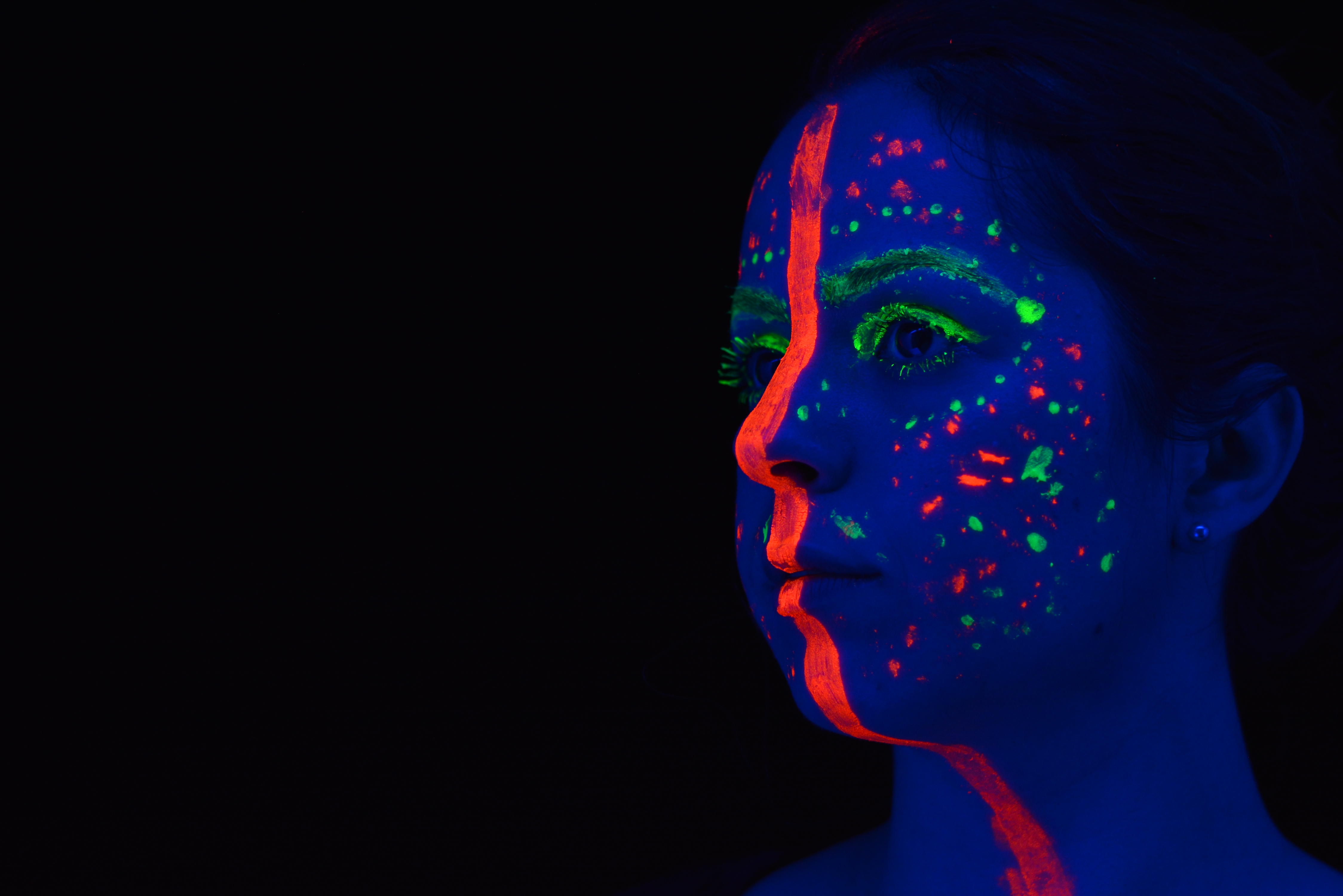 Deep ultraviolet photodetector mitigates surface TechLink